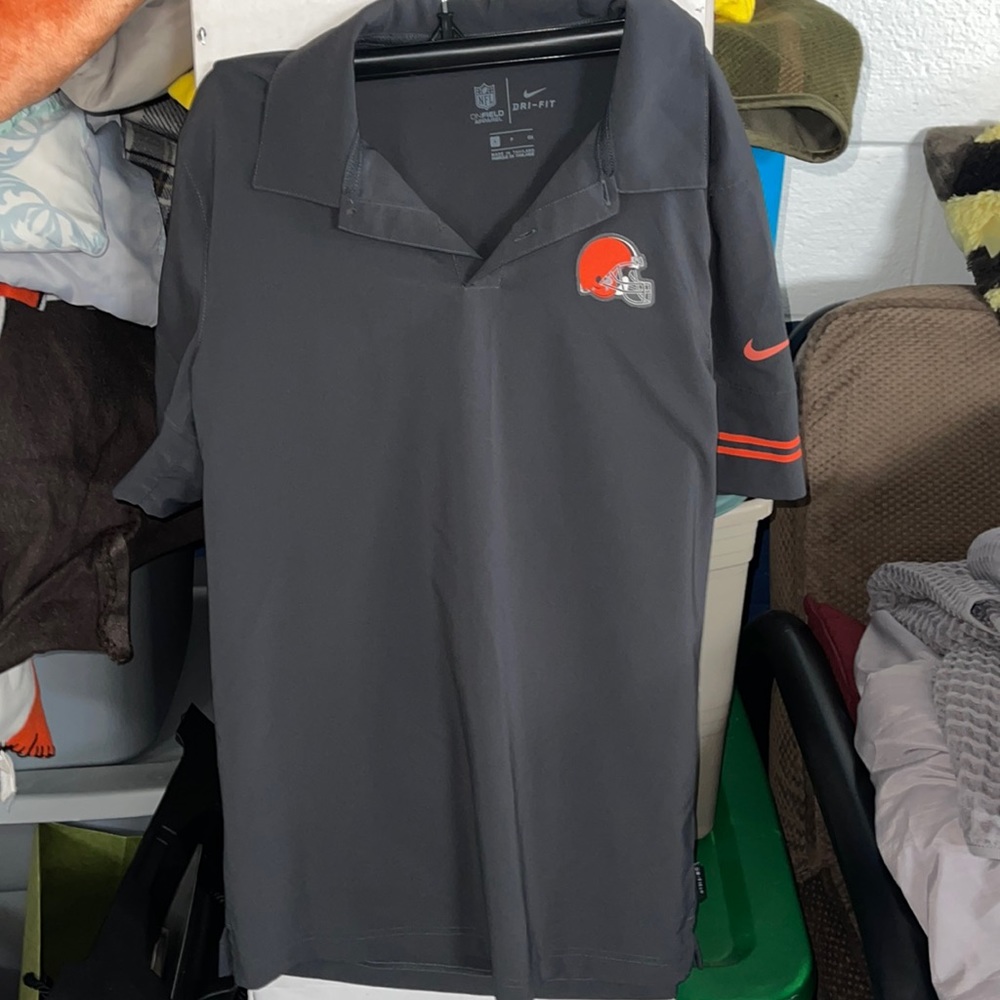 mens browns polo!